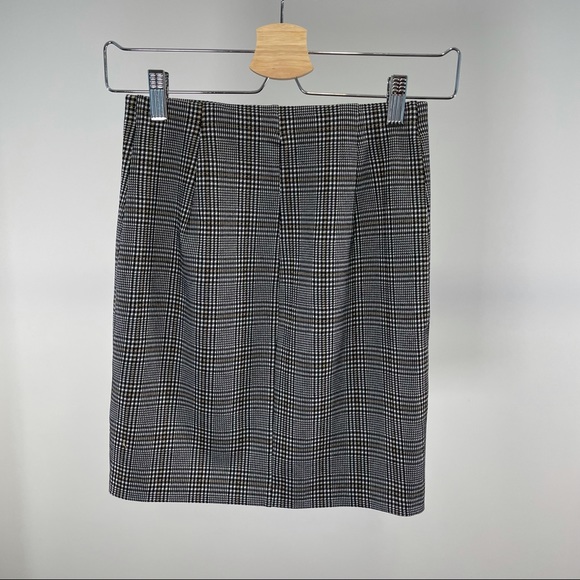 Grey tone plaid bodycon mini skirt from Dynamite Clothing - Picture 2 of 4